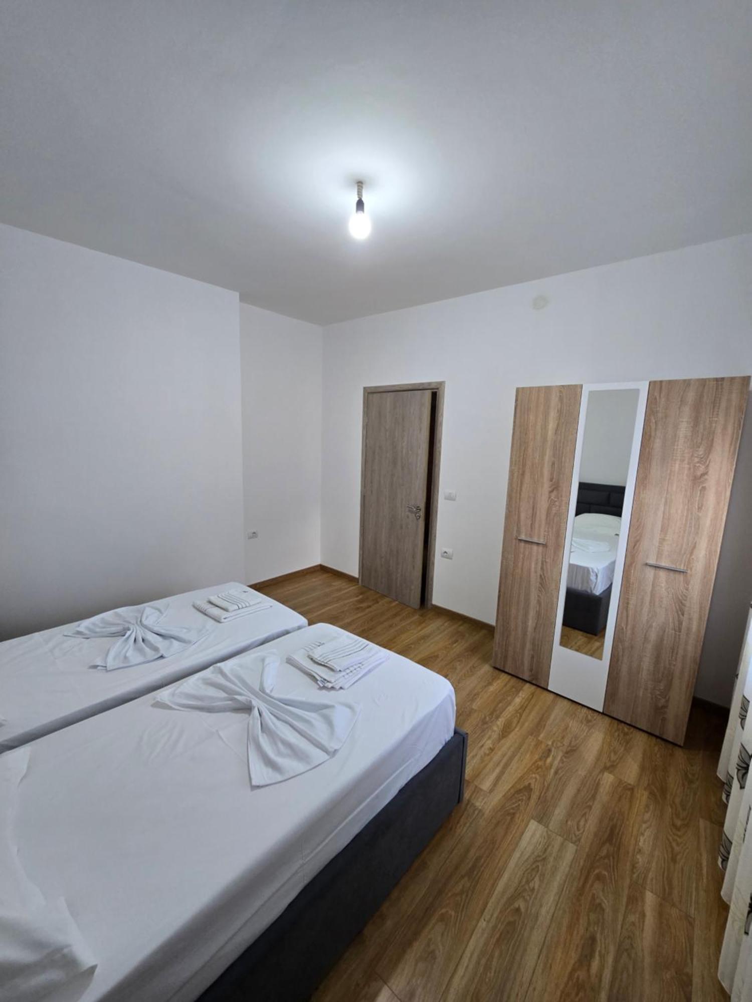 Brana Apartments Sarandë Exterior foto